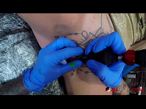 ❤️ Sully Savage oo aad u tattooed ayaa Kintirkeeda ku sawirtay tattoo ❤️  anaga